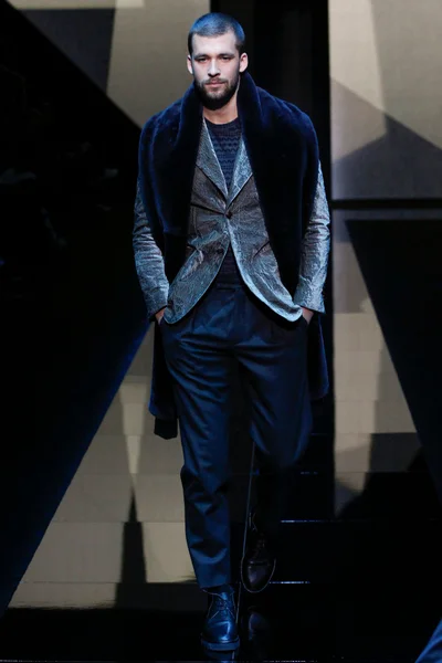 Look 93